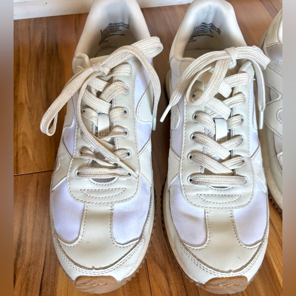 Lot of 2 set universal thread pre loved sneaker tennis shoes size 9 white beige - Picture 2 of 12